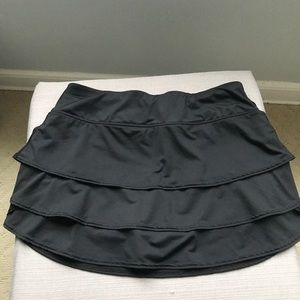 Athleta ‘swagger’ run skort. Black. M
